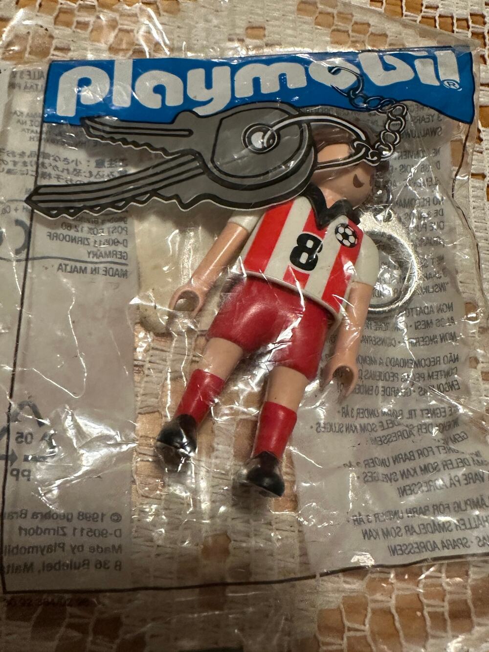 Vintage Playmobil 7874 Soccer Player Keychain Brand New Sealed 1998 Red White #8